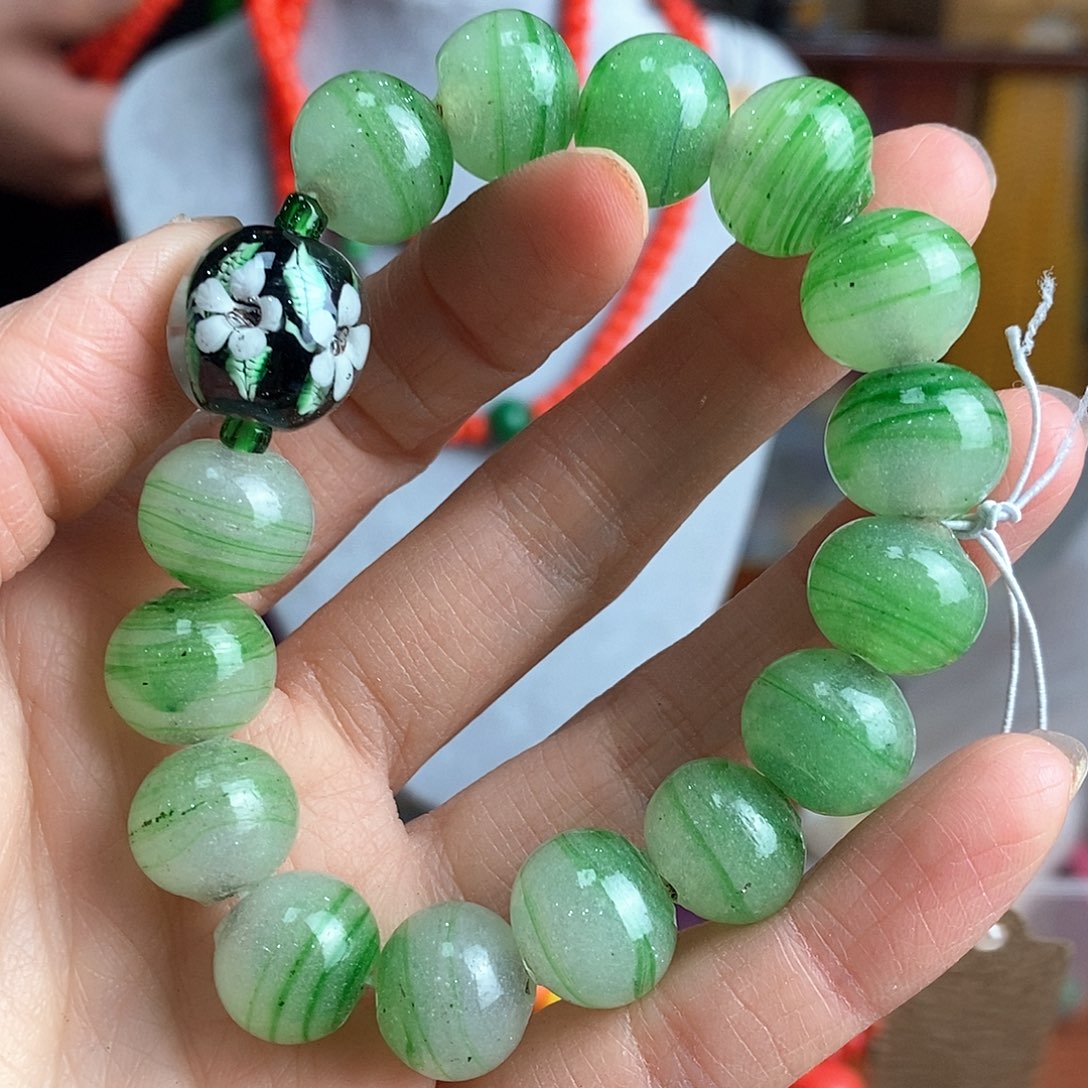 琉璃颈饰386890885879999