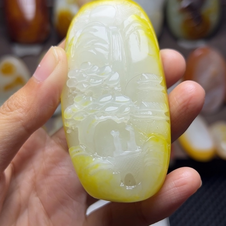 和田玉未镶嵌颈饰