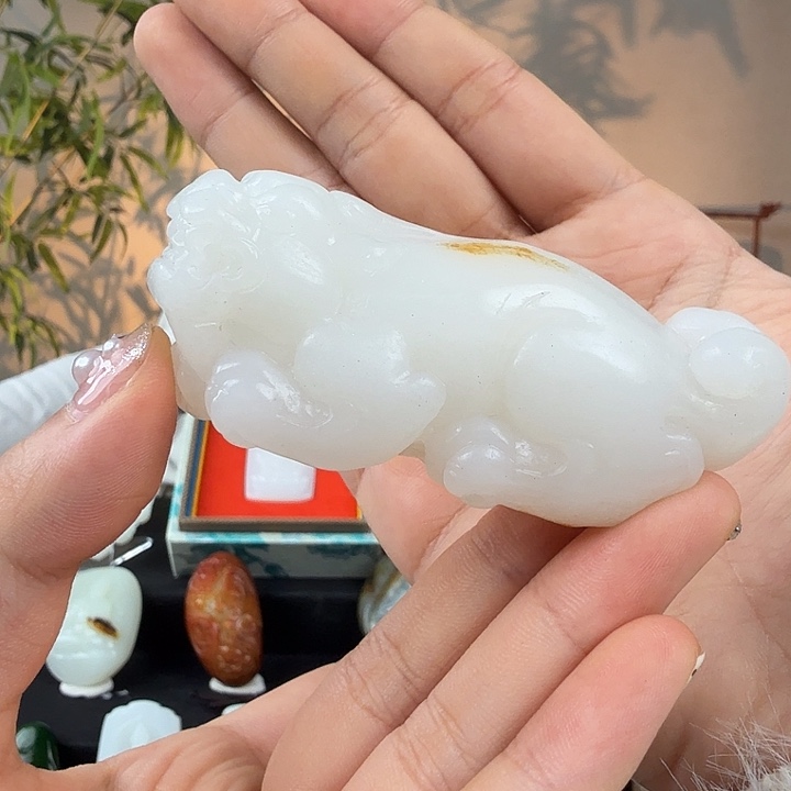安***初和田玉未镶嵌颈饰