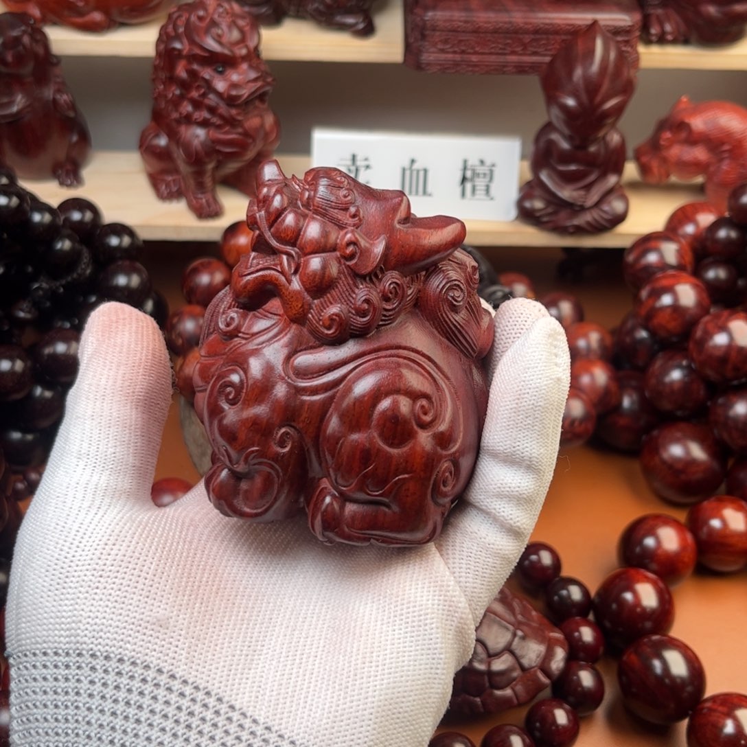 染料紫檀（血檀）隔***王手把件高油性-多样性发其一