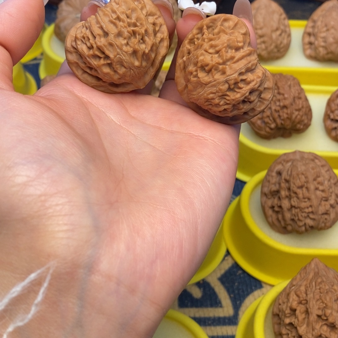 文玩核桃把件40宫灯