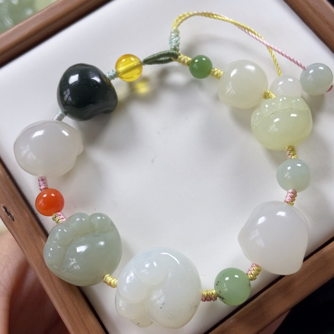 和田玉手串未镶嵌