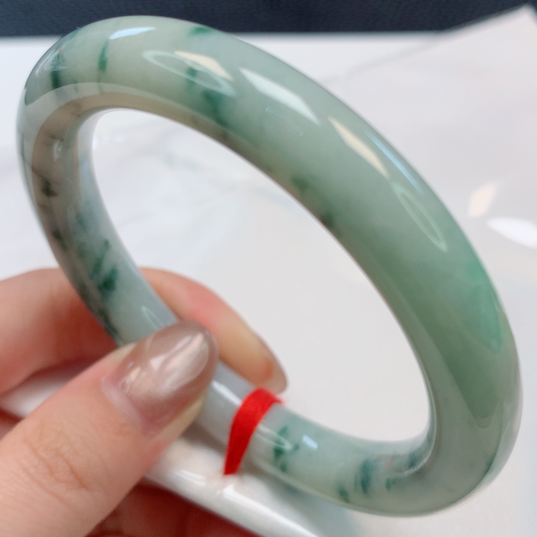 【闪购商品】翡翠手镯未镶嵌55圆条