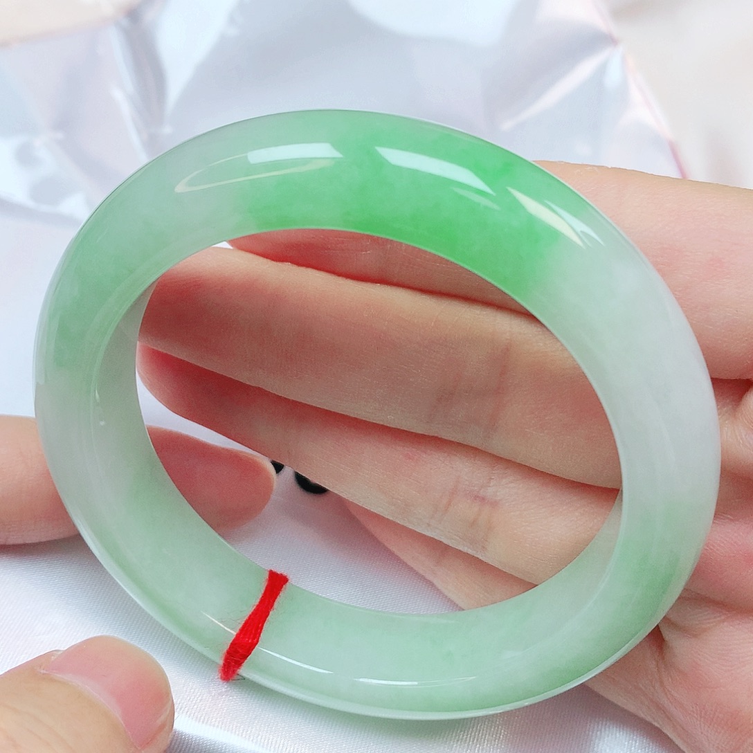 翡翠未镶嵌手镯抖音306