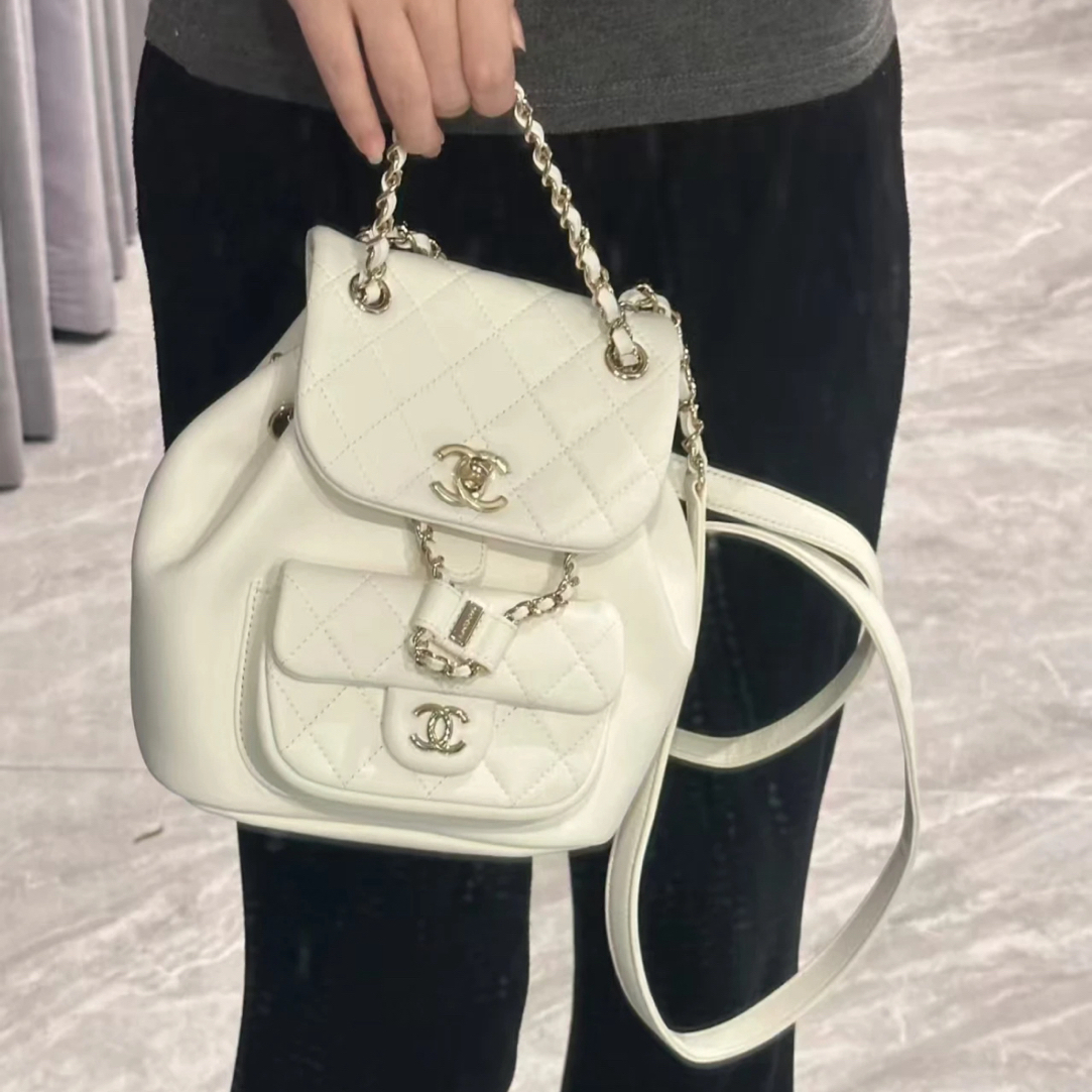 99新 Chanel/香奈儿 99新-24pduma抽绳口盖小号双肩包 