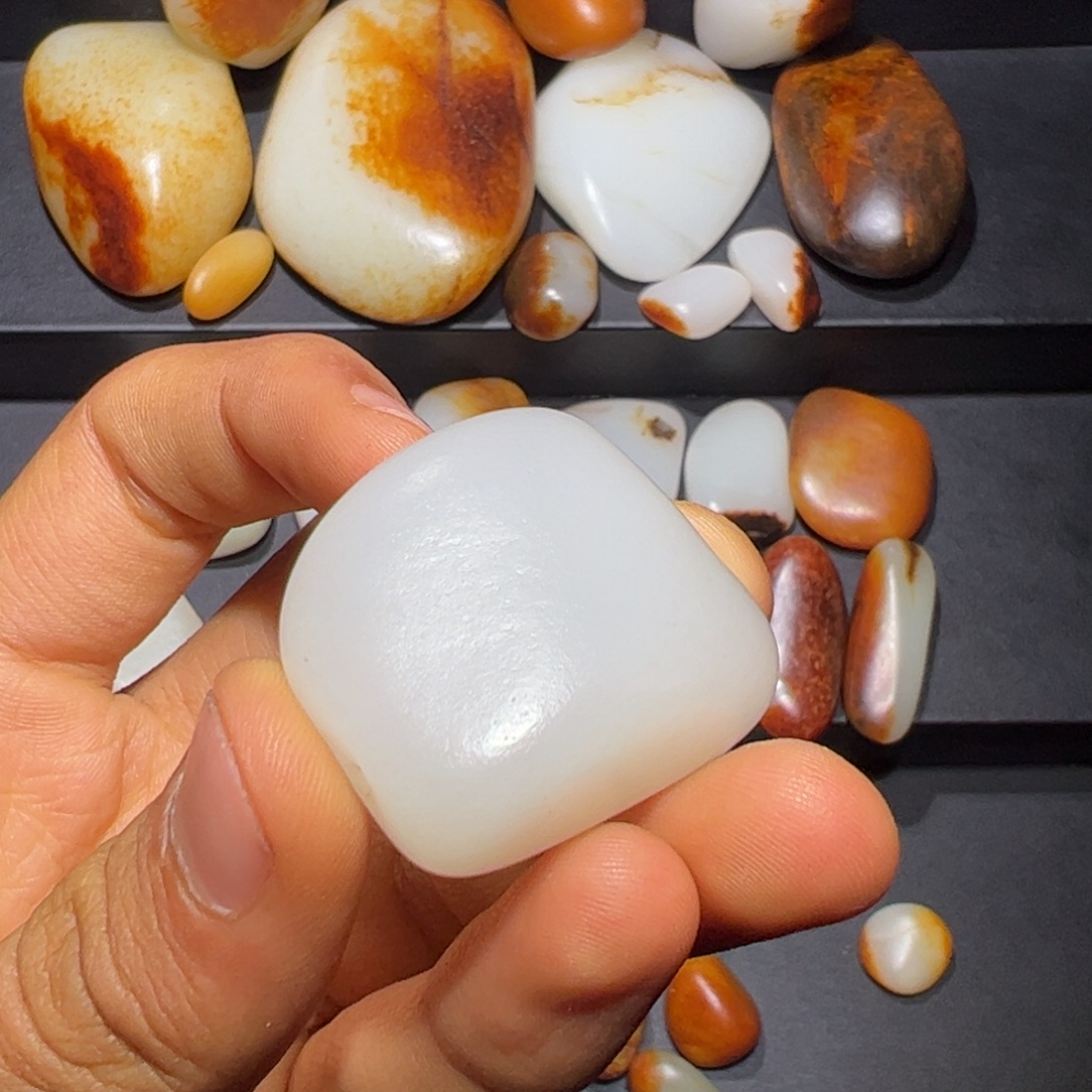 和田玉未镶嵌挂件27.8克无修