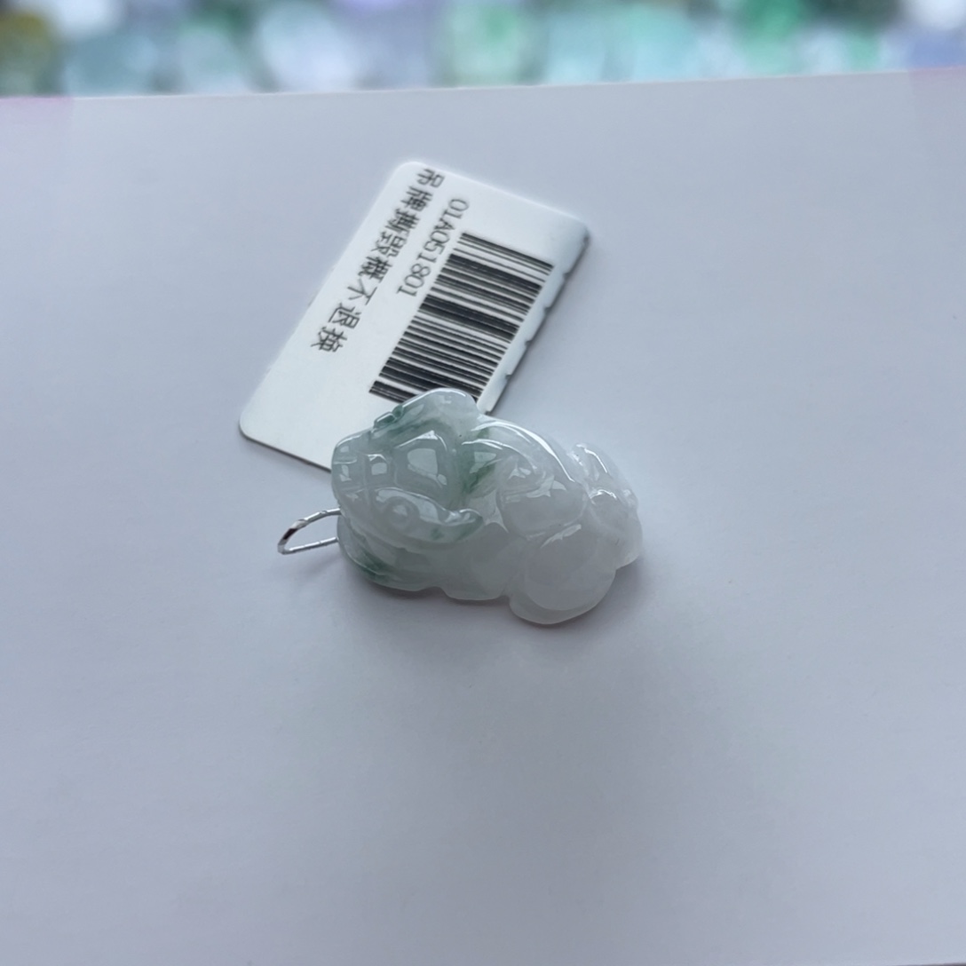翡翠颈饰未镶嵌叶***娇貔貅