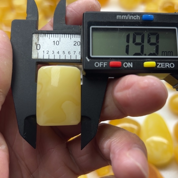 琥珀未镶嵌裸石原矿