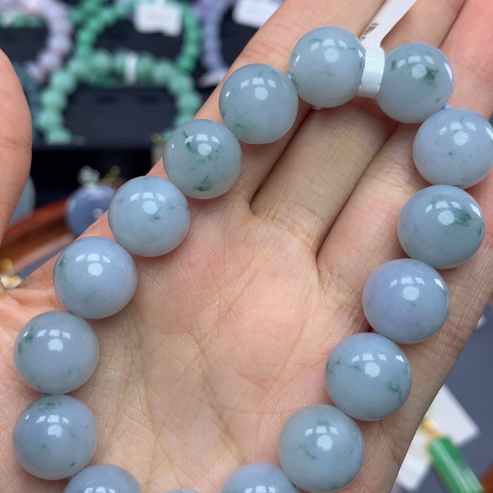 翡翠手链未镶嵌翡翠