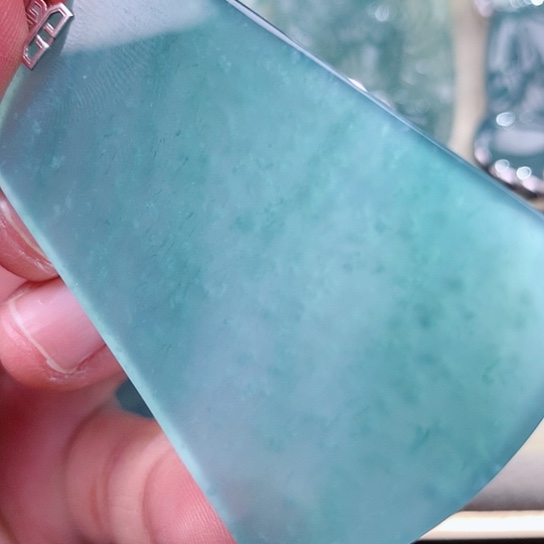 【闪购商品】翡翠颈饰18K金镶嵌天然翡翠