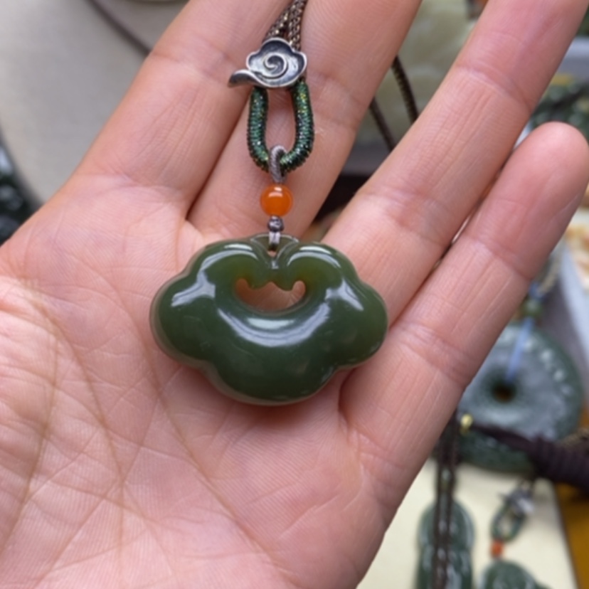 【闪购商品】未镶嵌和田玉挂件诸**璇