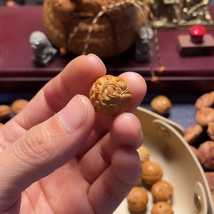 蓝****猴头核桃雕刻金蟾单籽