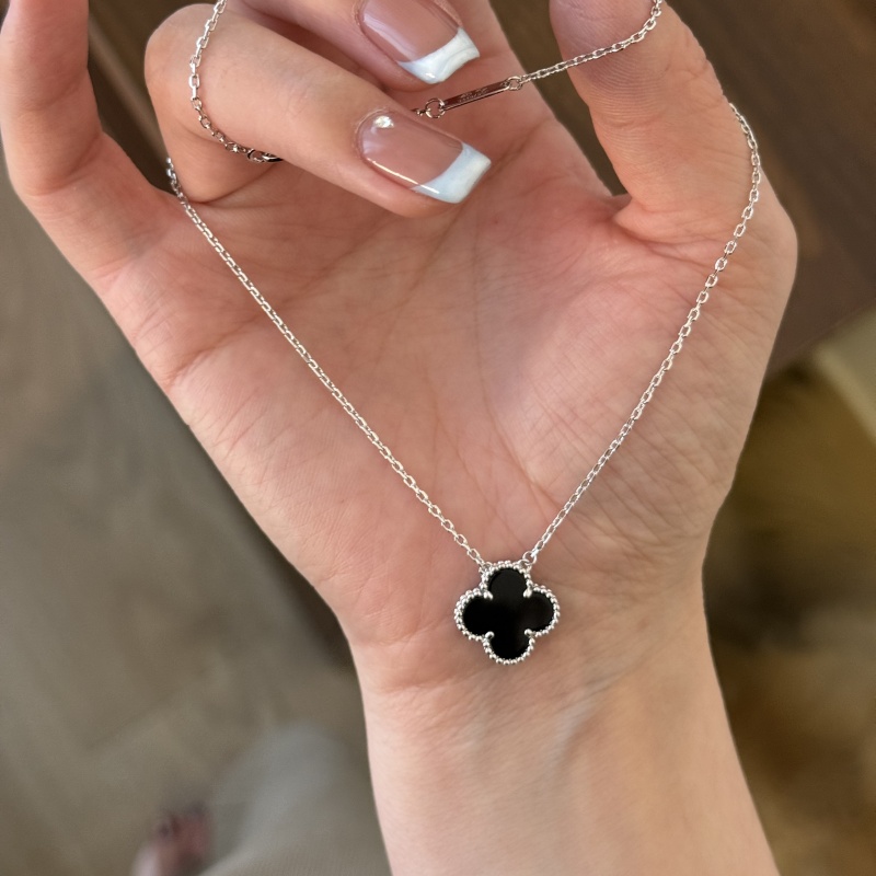 铜合金项链 经典黑色四叶草项链【X772】