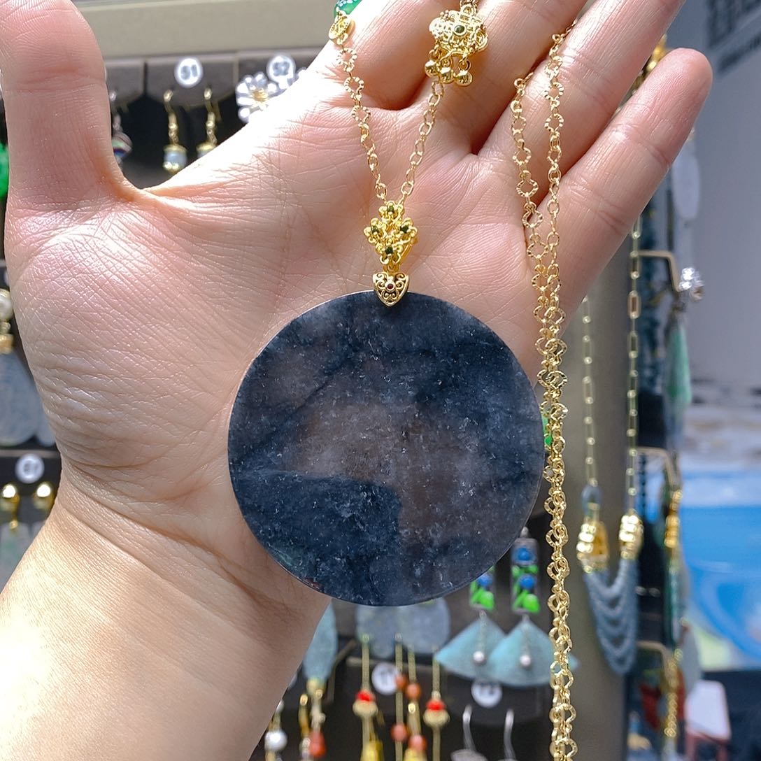 未镶嵌翡翠耳饰翡翠