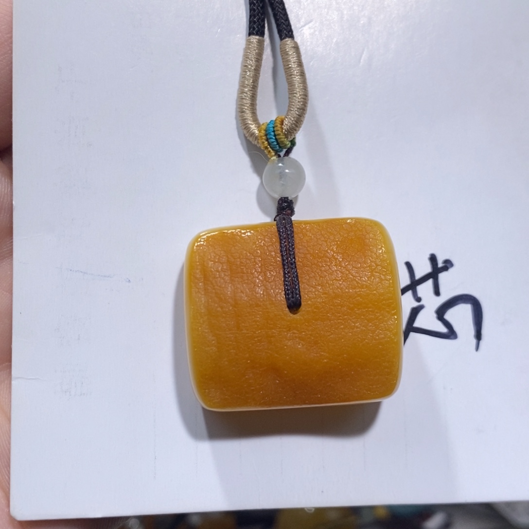 定制琥珀未镶嵌蜜蜡