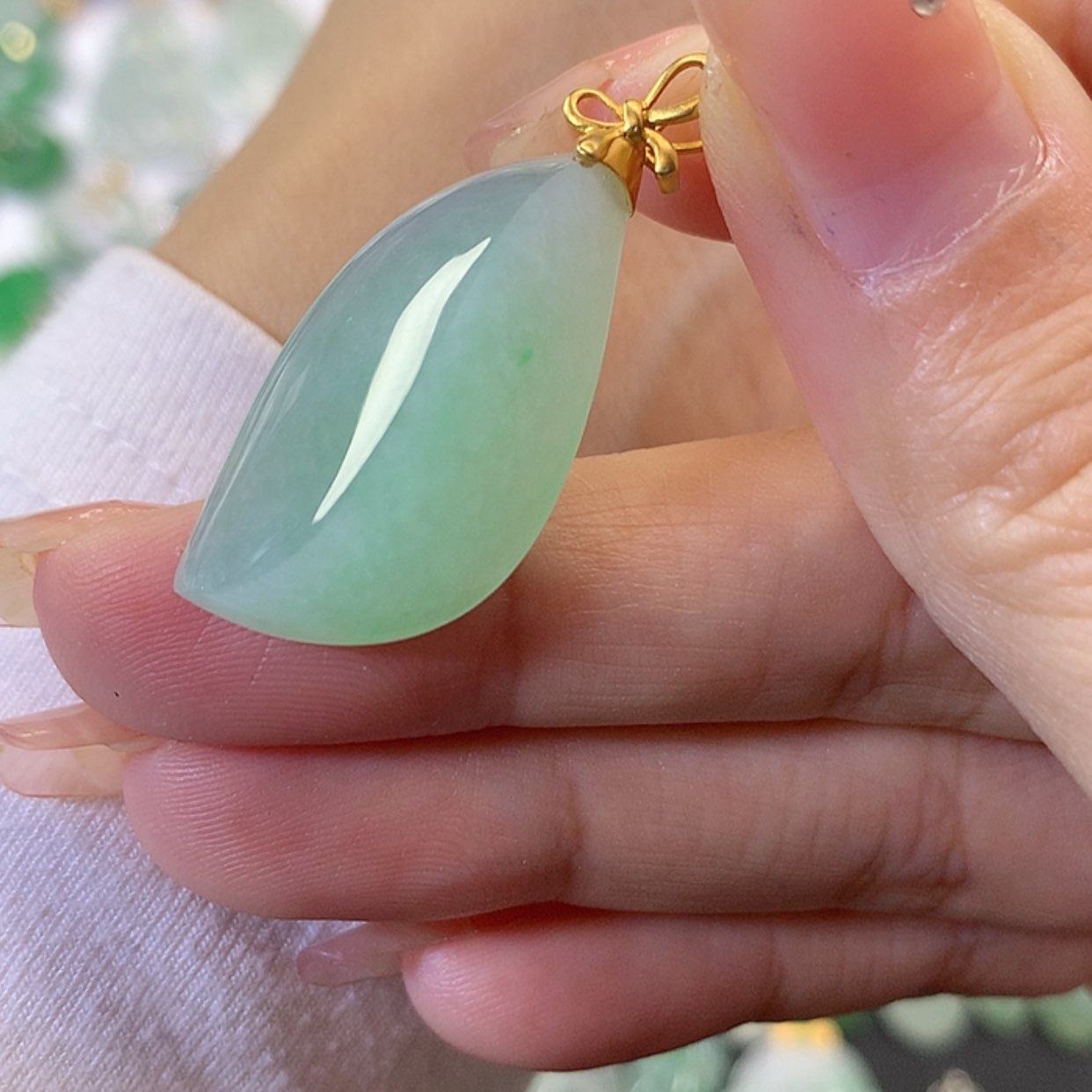 【闪购商品】翡翠吊坠(赠链)18K金镶嵌