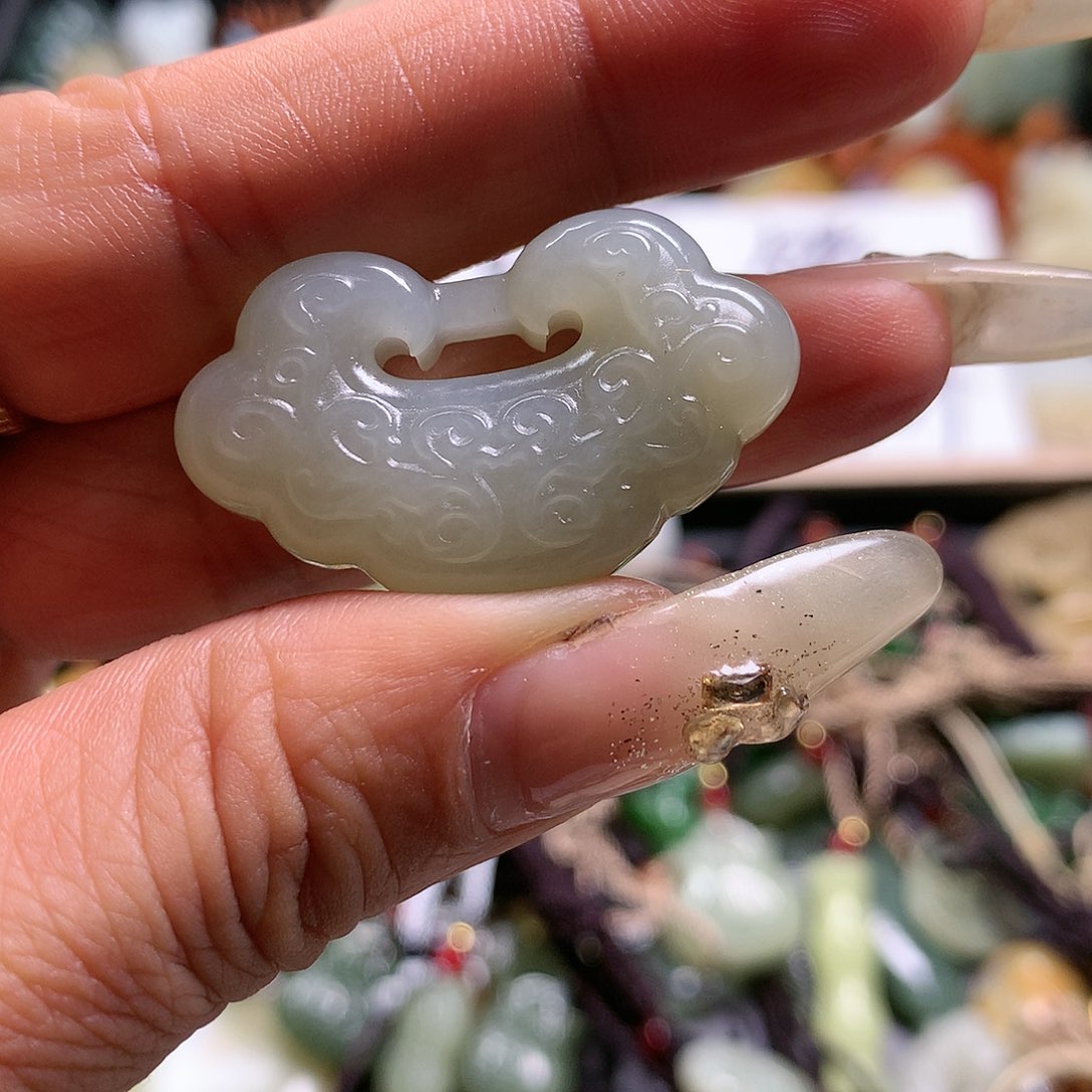 和田玉吊坠未镶嵌?****?