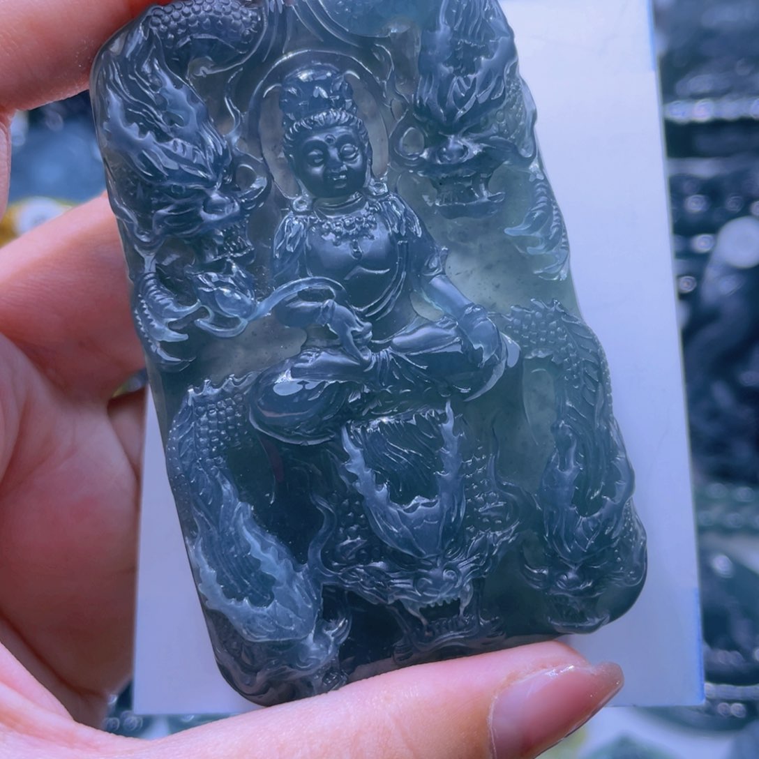 翡翠颈饰未镶嵌哥****到