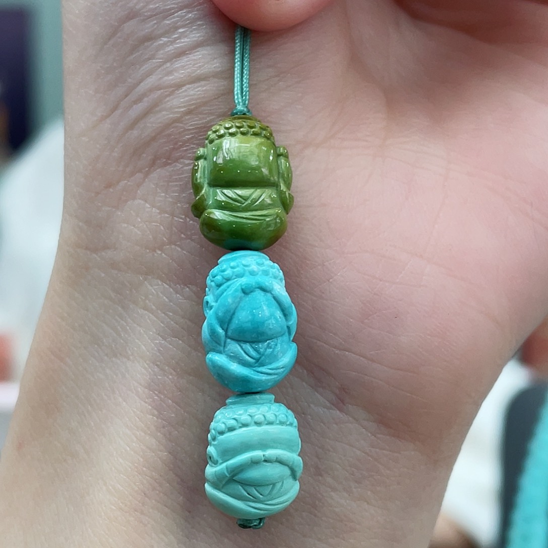 绿松石颈饰未镶嵌