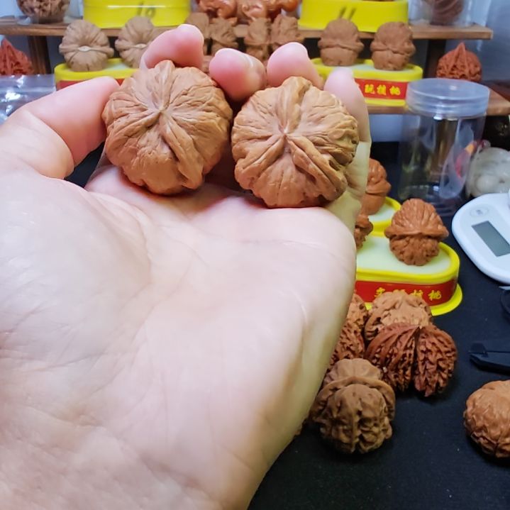 4***度文玩核桃吊坠全品元宝人奔