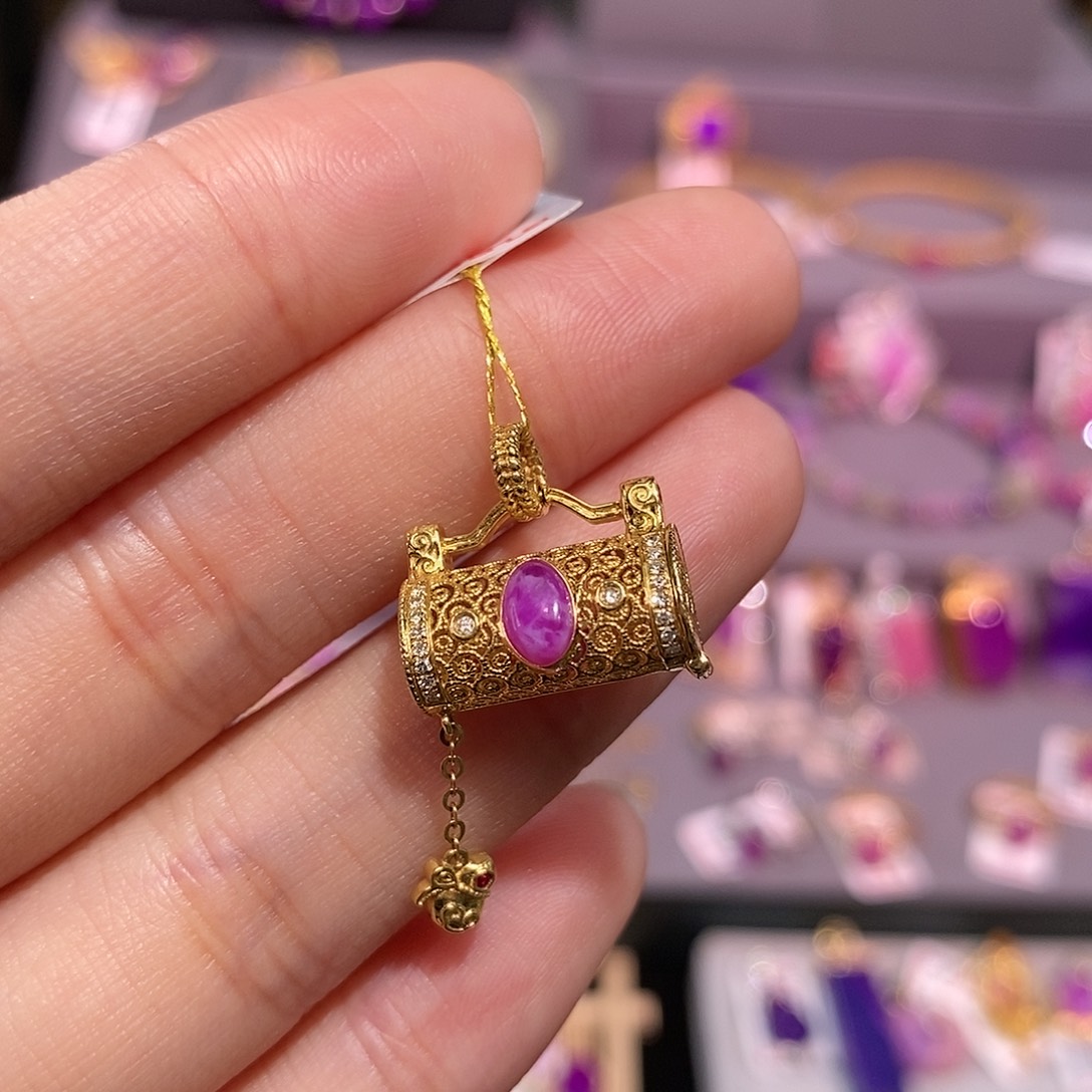 苏纪石（舒俱来）18K金镶嵌戒指