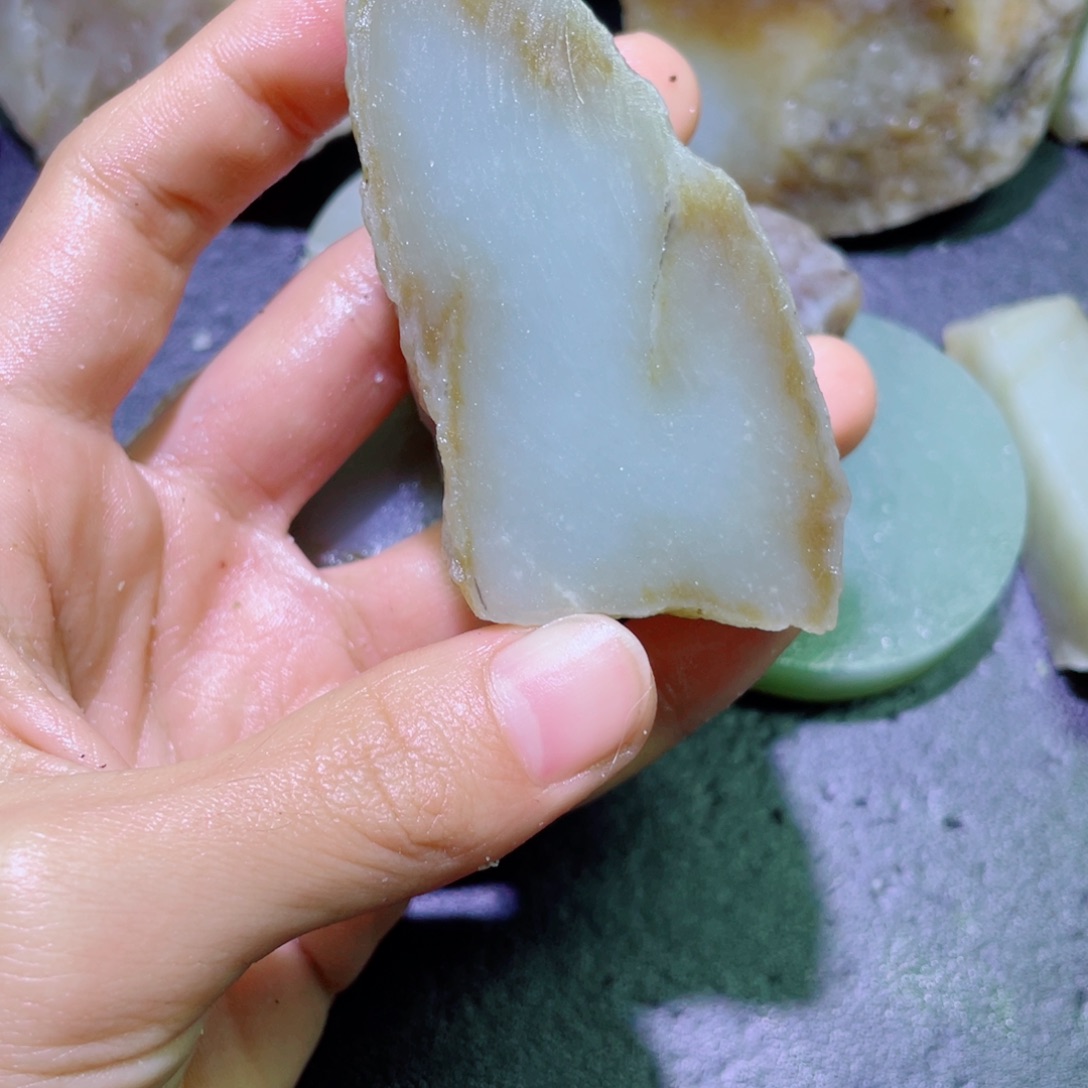 和田玉未镶嵌珠宝半成品