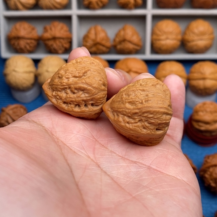 文玩核桃把件四方蟾