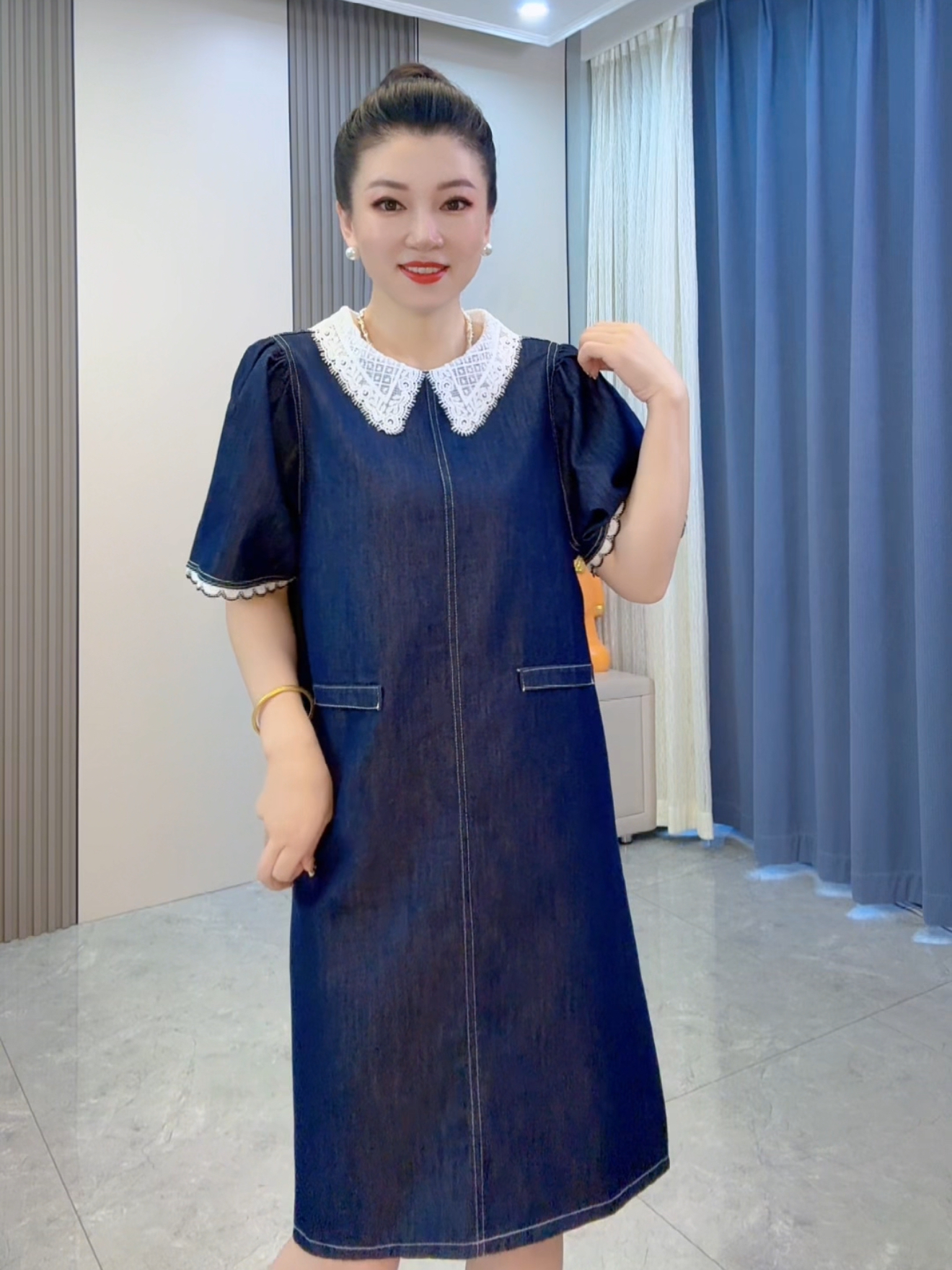 深蓝色淑女气质蕾丝娃娃领牛仔连衣裙女2025夏季新款小个子A字裙