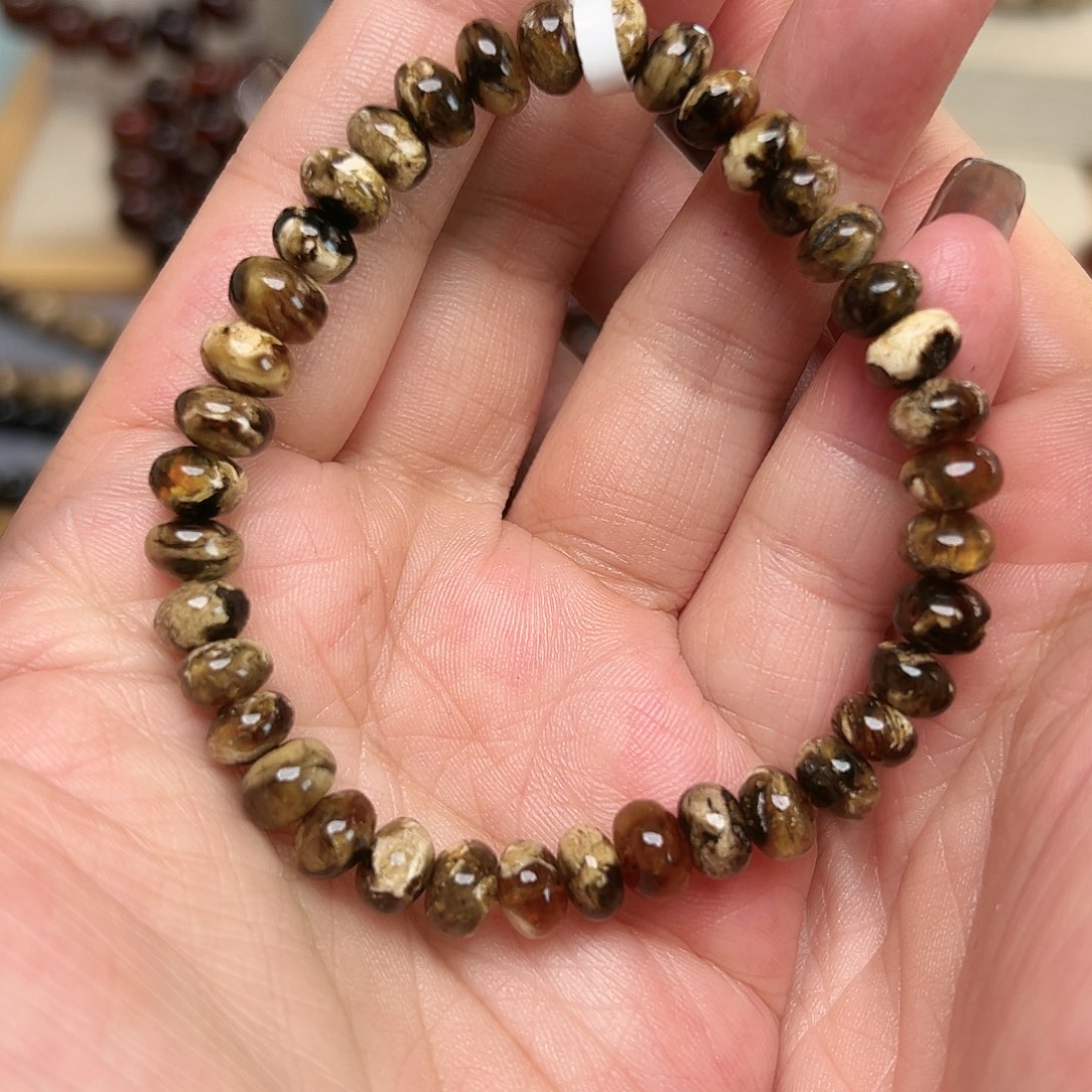 琥珀未镶嵌裸石抚顺琥珀10465七