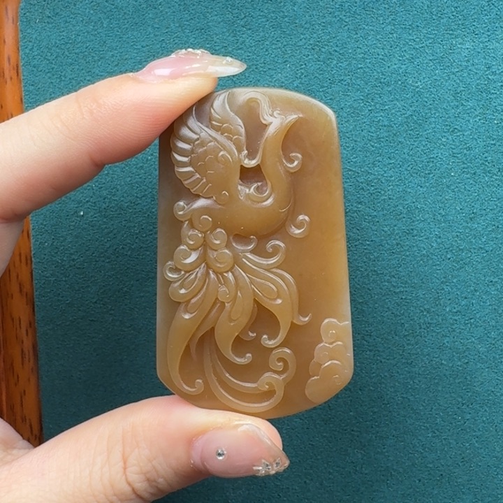 和田玉颈饰未镶嵌小**光