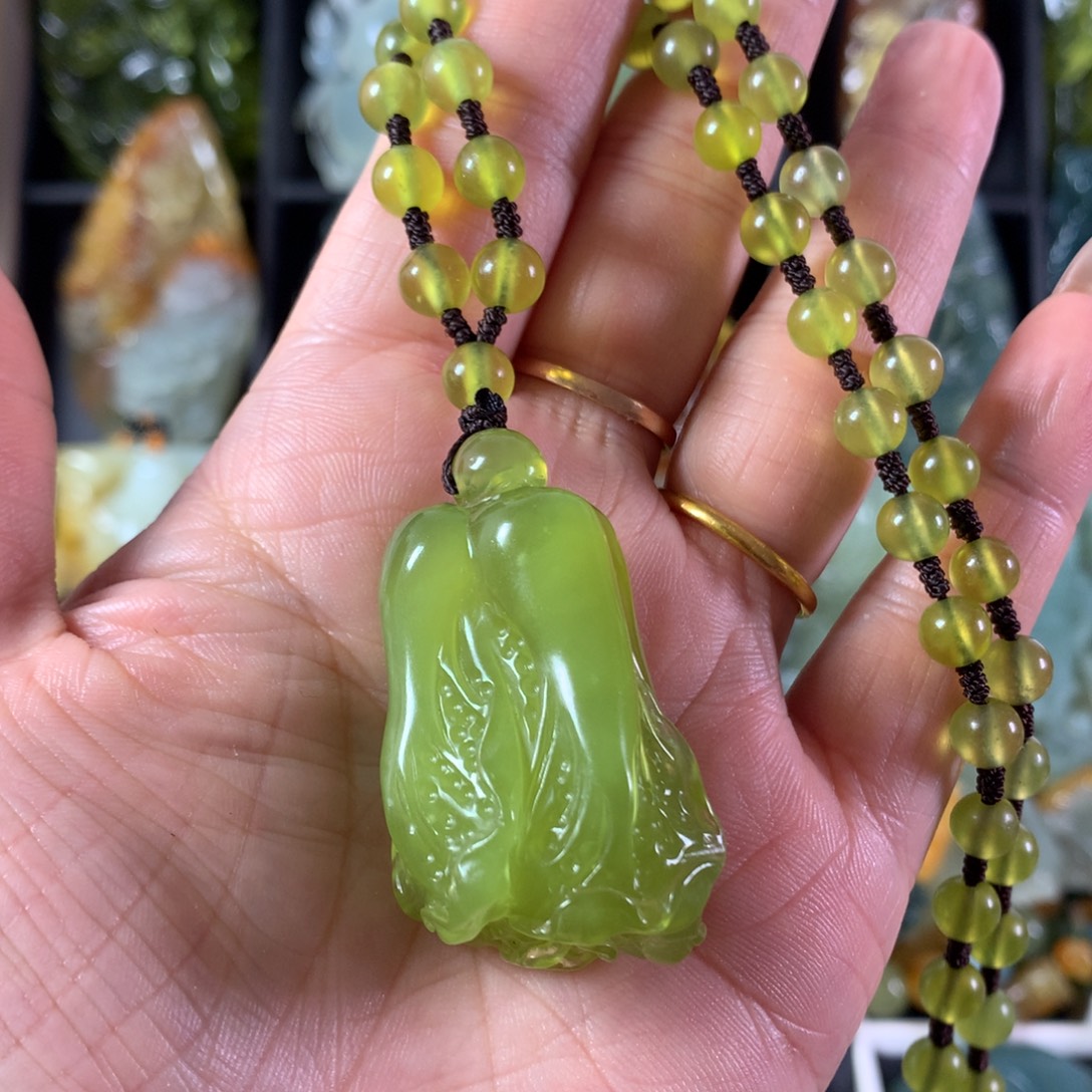 岫玉未镶嵌吊坠(赠链)