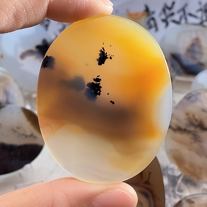 玛瑙/玉髓颈饰未镶嵌