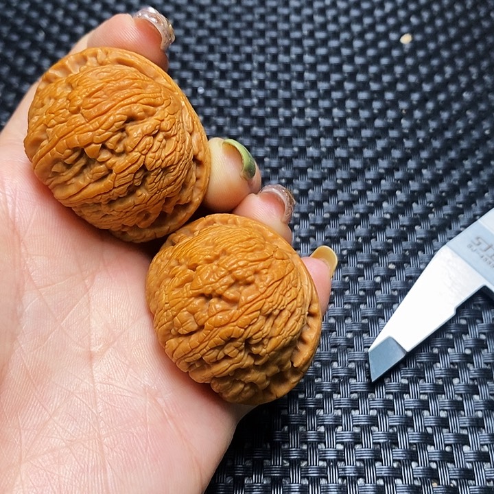 文玩核桃把件秦岭核桃