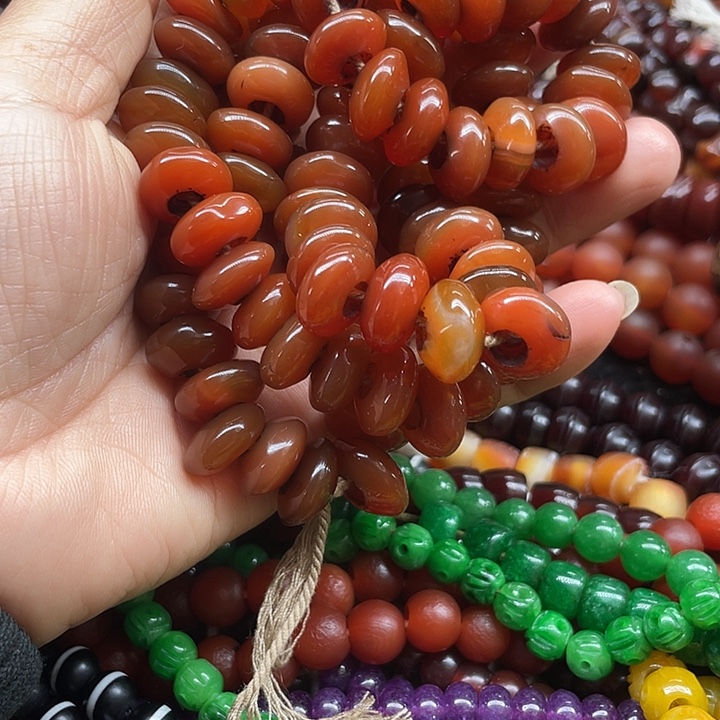 茹***妍玛瑙/玉髓未镶嵌颈饰