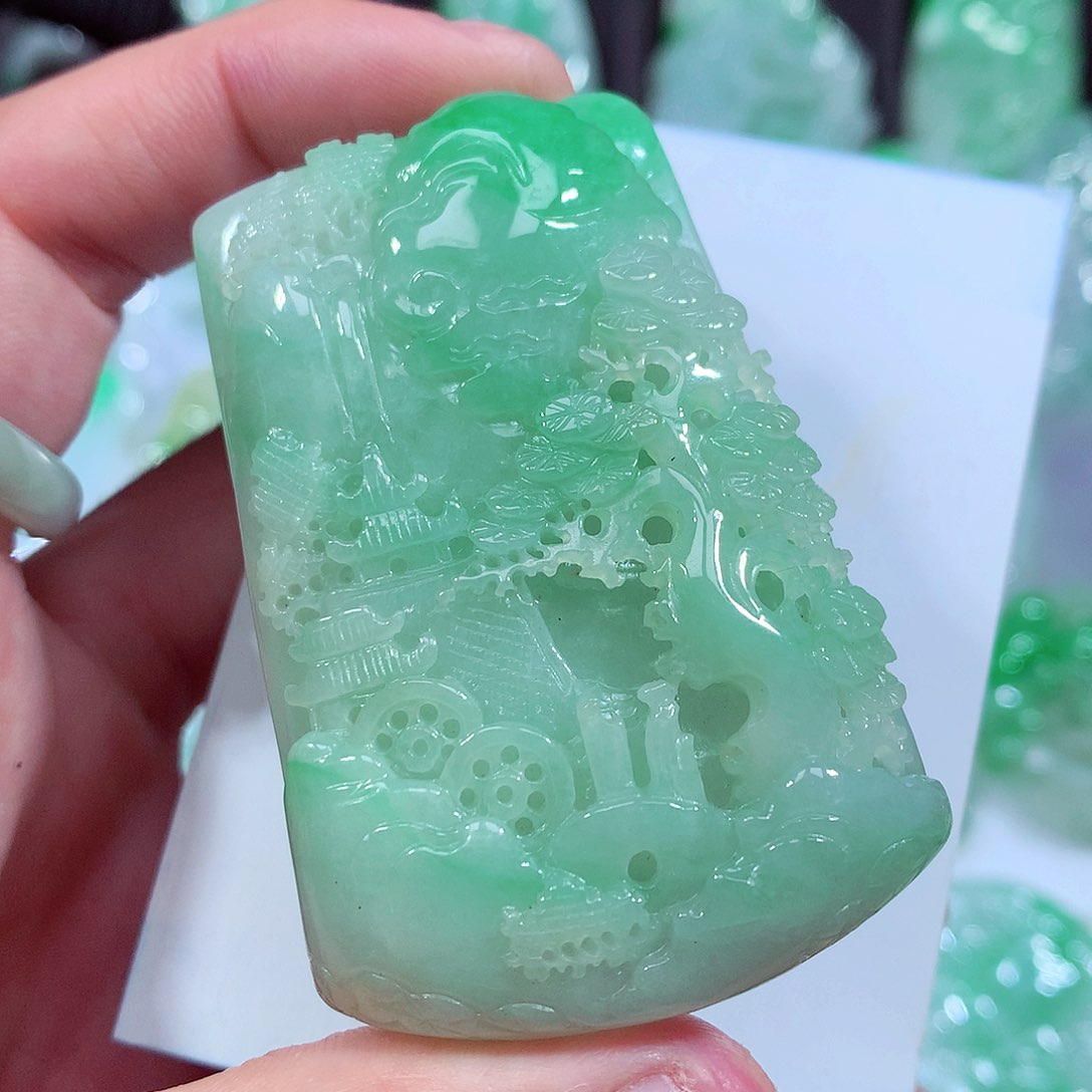 翡翠颈饰未镶嵌缅甸翡翠