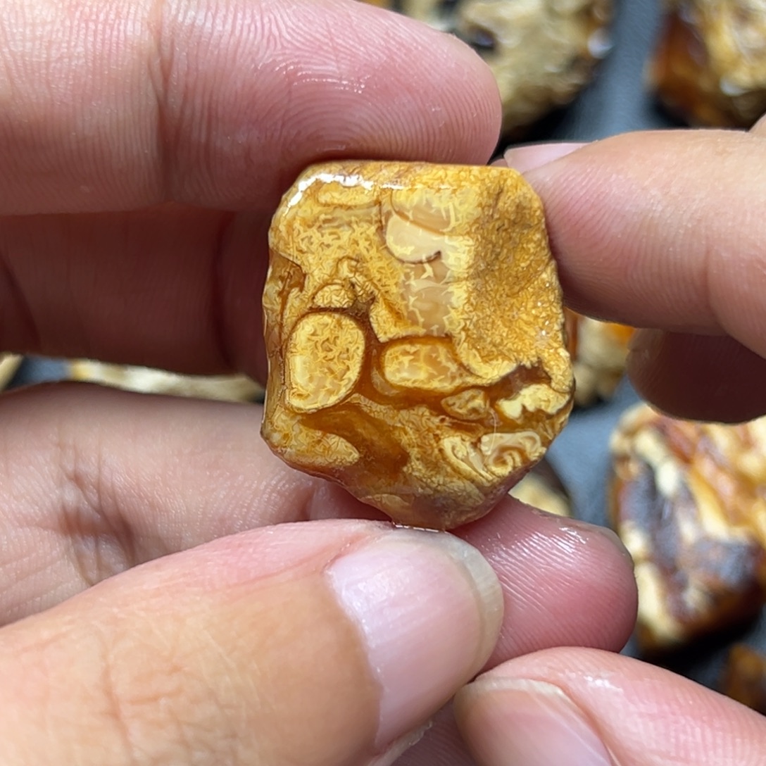 未镶嵌定制琥珀琥珀蜜蜡原石定制
