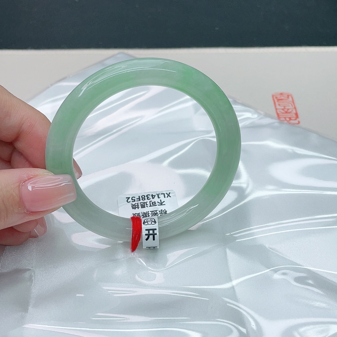 翡翠手镯未镶嵌圆53.2