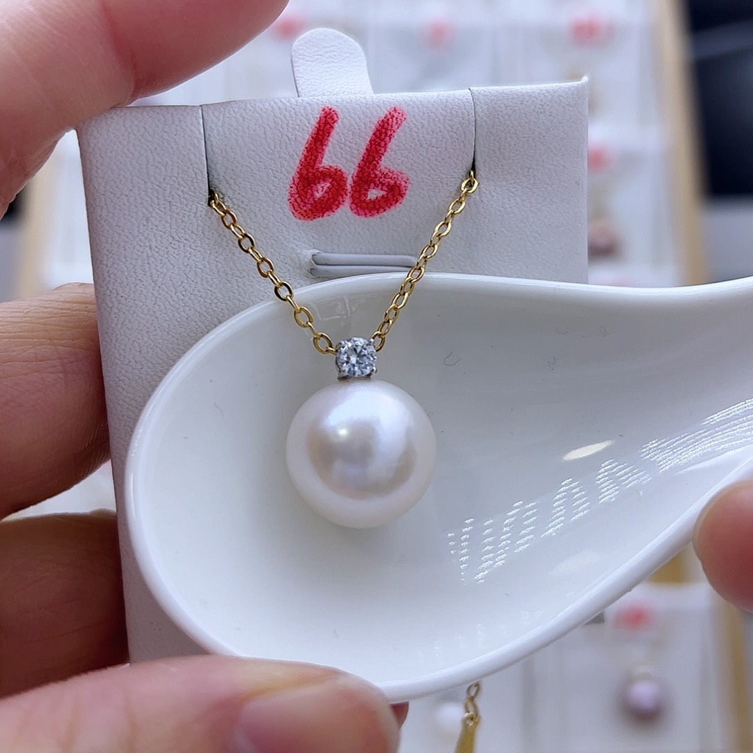 淡水珍珠颈饰18K金镶嵌