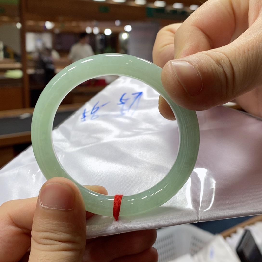 未镶嵌手镯翡翠翡翠