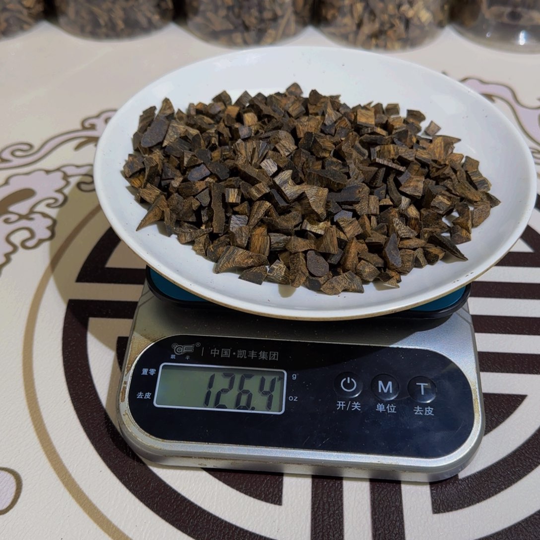 沉香碎屑沉香张勺子沉水颗粒50克！n