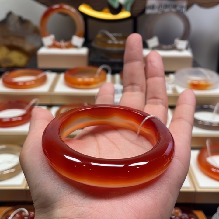 玛瑙/玉髓未镶嵌手镯