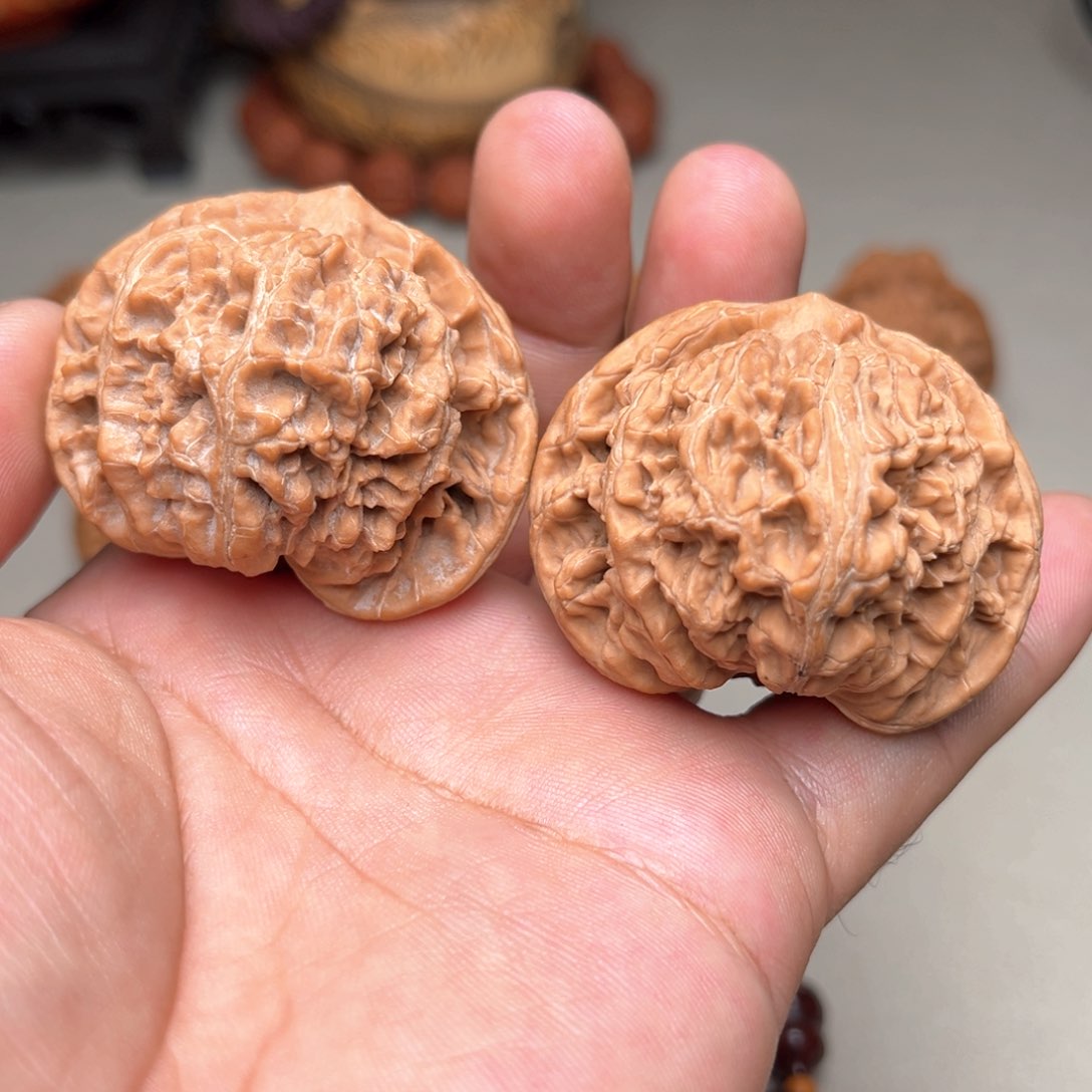 文玩核桃吊坠伯*宫灯