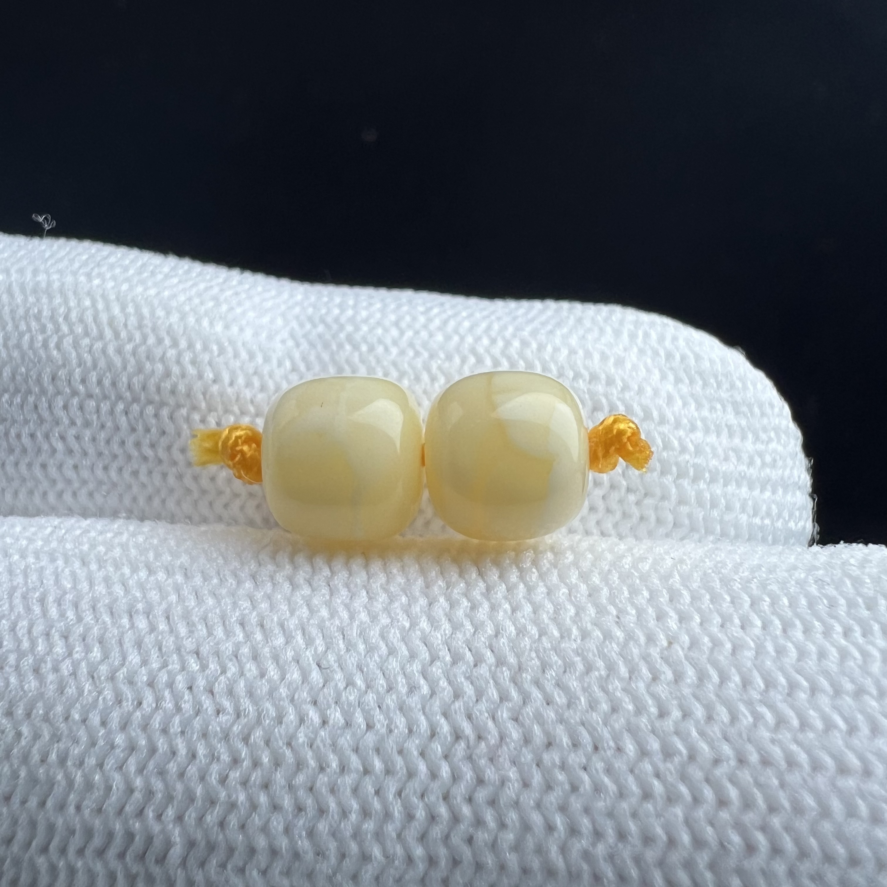 M6592天然原矿俄料蜜蜡 白蜡妖花对珠 7.5mm支持复检