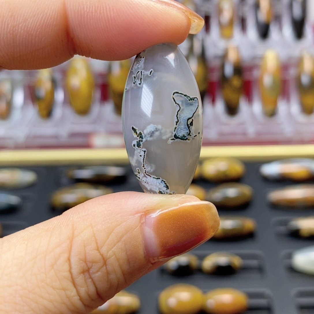 玛瑙/玉髓颈饰合金