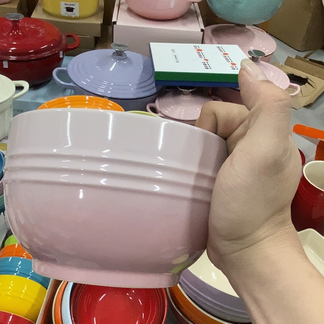 陶瓷轻虹粉色面碗