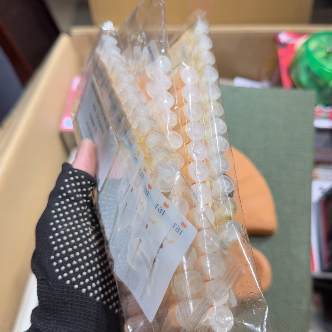 难****杜8新中古物品，谨慎下单，不保好坏352