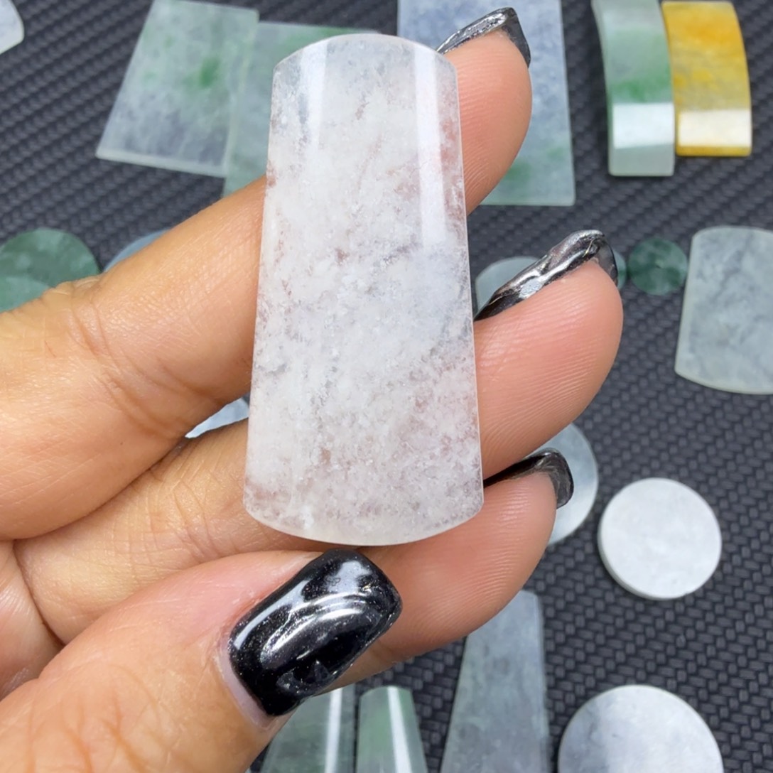 翡翠颈饰未镶嵌小*鱼天然缅甸a货翡翠