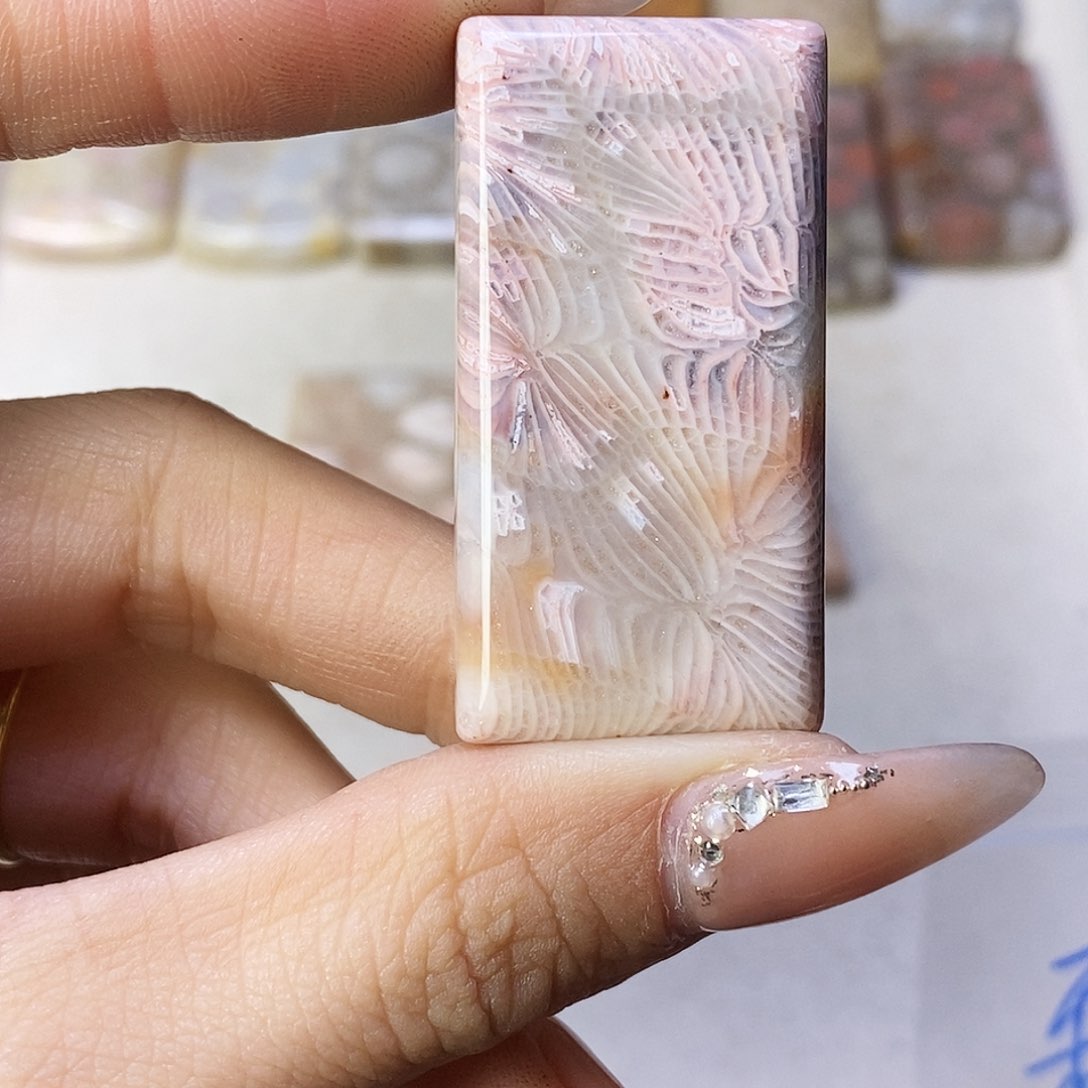 合金颈饰硅化玉墨****号