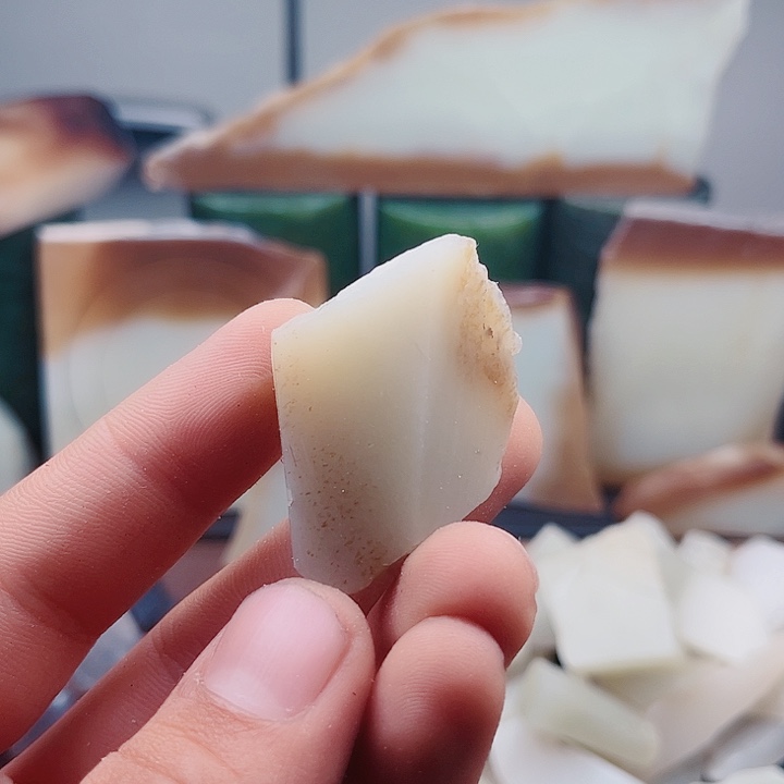 和田玉（糖玉）未镶嵌颈饰