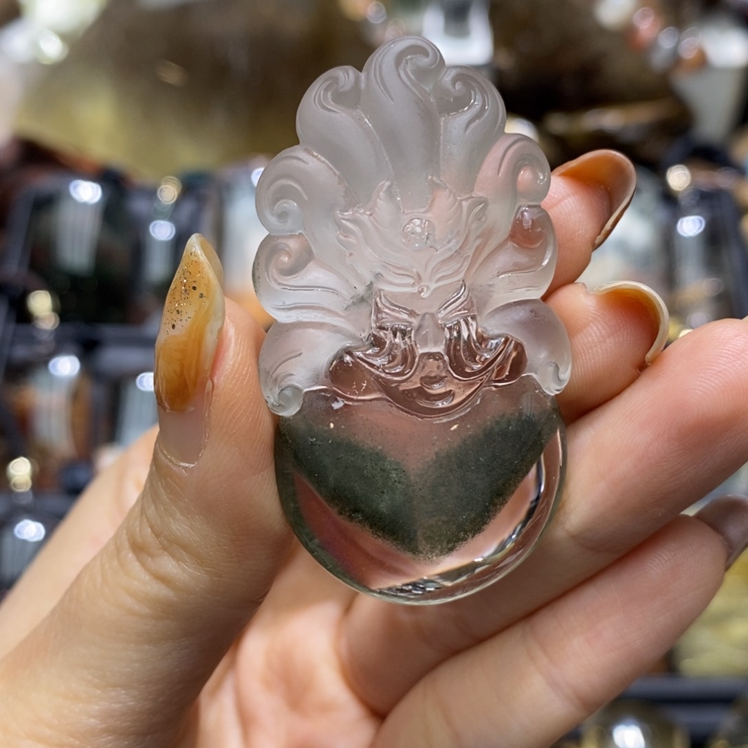 水晶颈饰未镶嵌小****兔水晶